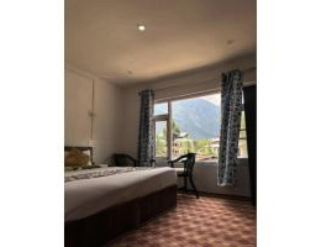 New Relax Inn, Pahalgam, 2 Km From Lidder Valley ภายนอก รูปภาพ