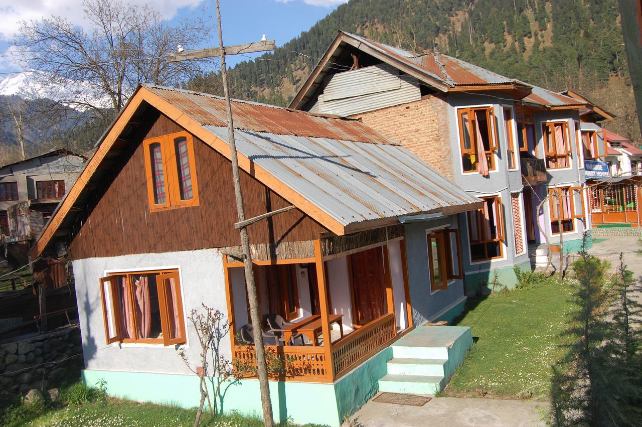 New Relax Inn, Pahalgam, 2 Km From Lidder Valley ภายนอก รูปภาพ