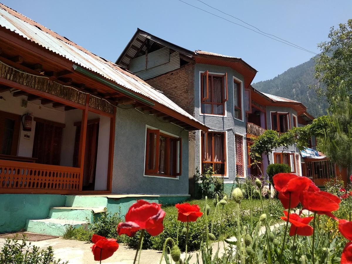 New Relax Inn, Pahalgam, 2 Km From Lidder Valley ภายนอก รูปภาพ